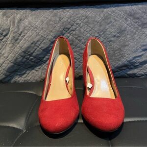 Elegant Red Women's Pumps